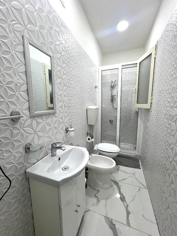Mara House Apartment Наполи Екстериор снимка